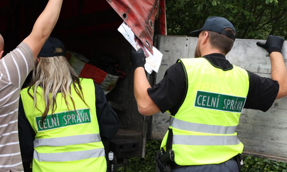 2016-8-3-148ilustrační foto CÚ HK mobilní dohled I.JPG